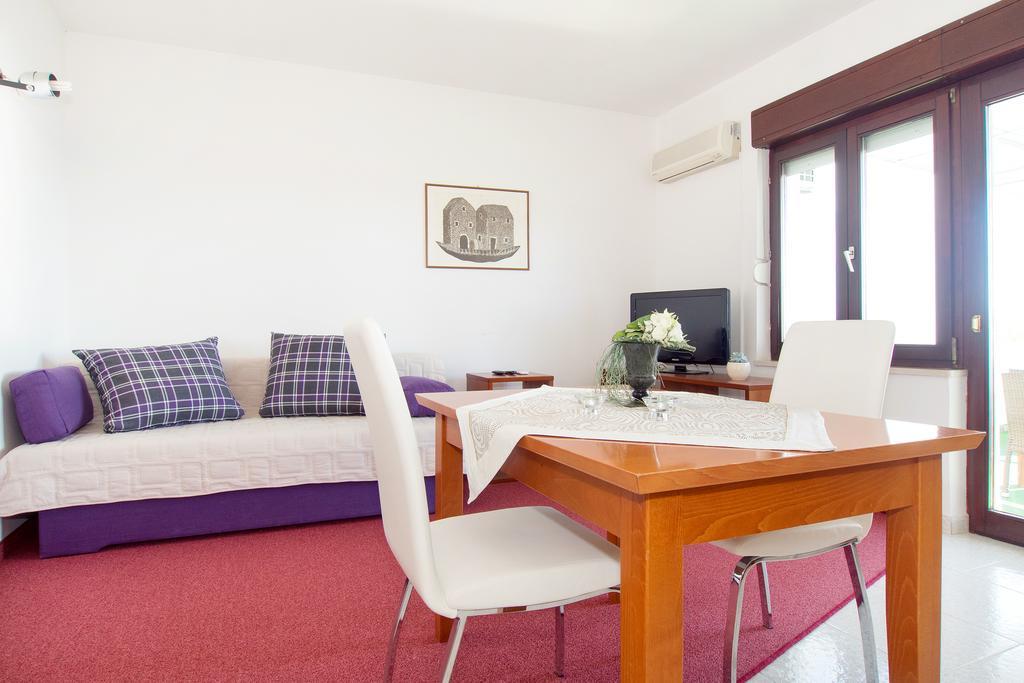 Beach Guesthouse Mediteran 포드스트라나 객실 사진