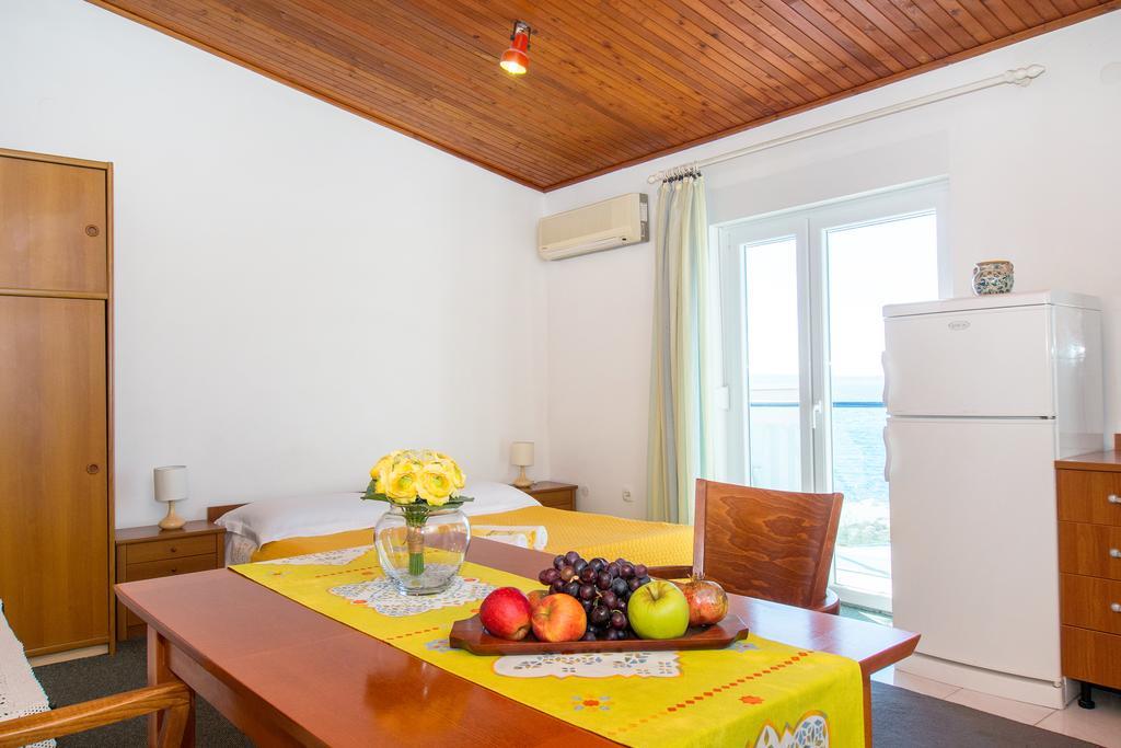 Beach Guesthouse Mediteran 포드스트라나 객실 사진